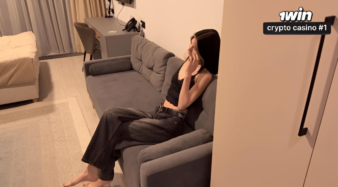 หนังโป๊ เพื่อนสาวสุดร่าน Cutie kim call my friend xxx